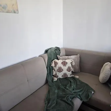 Апартамент 2 Bedroom In Center, Near Metro София