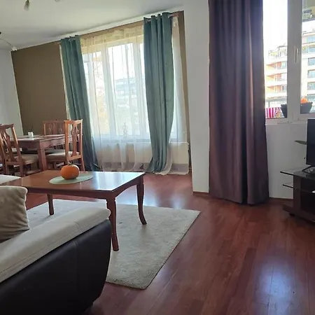 Апартамент 2 Bedroom In Center, Near Metro София