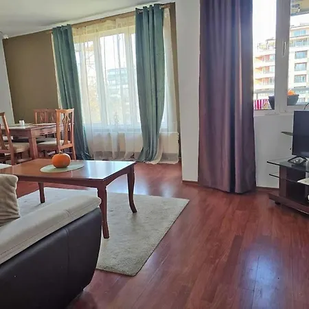 2 Bedroom In Center, Near Metro *