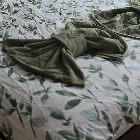 2 Bedroom In Center, Near Metro Апартамент *