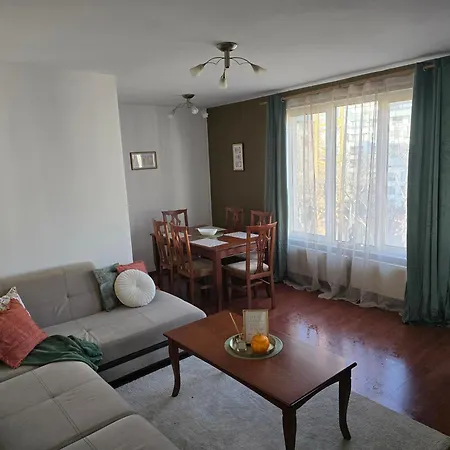 2 Bedroom In Center, Near Metro Апартамент София