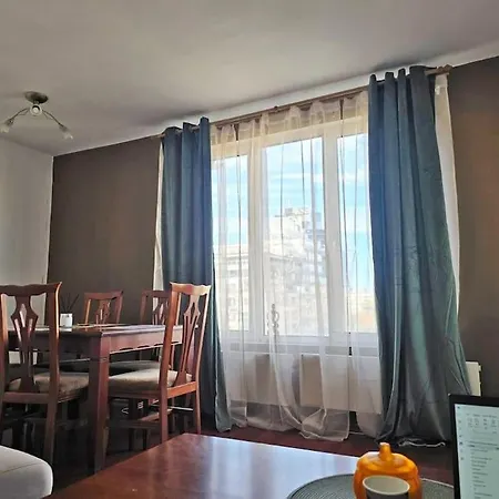 2 Bedroom In Center, Near Metro
