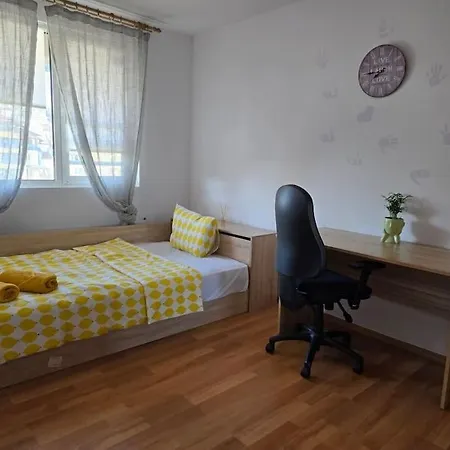 Διαμέρισμα 2 Bedroom In Center, Near Metro