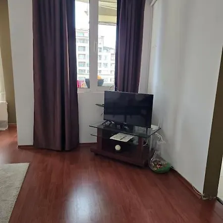 Apartament 2 Bedroom In Center, Near Metro *